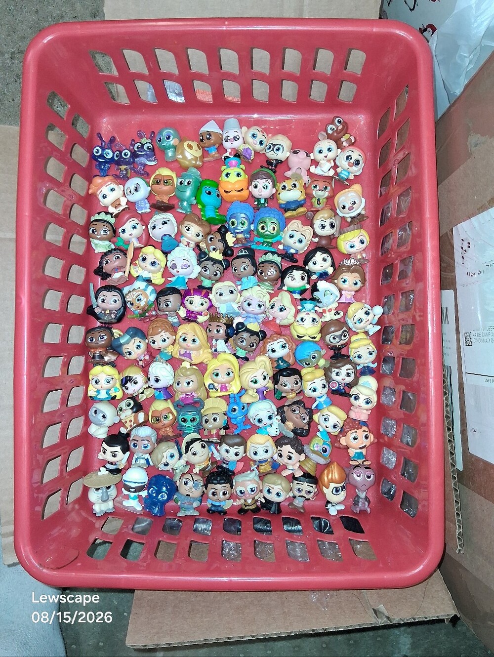 Huge Lot Of 100 Doorables